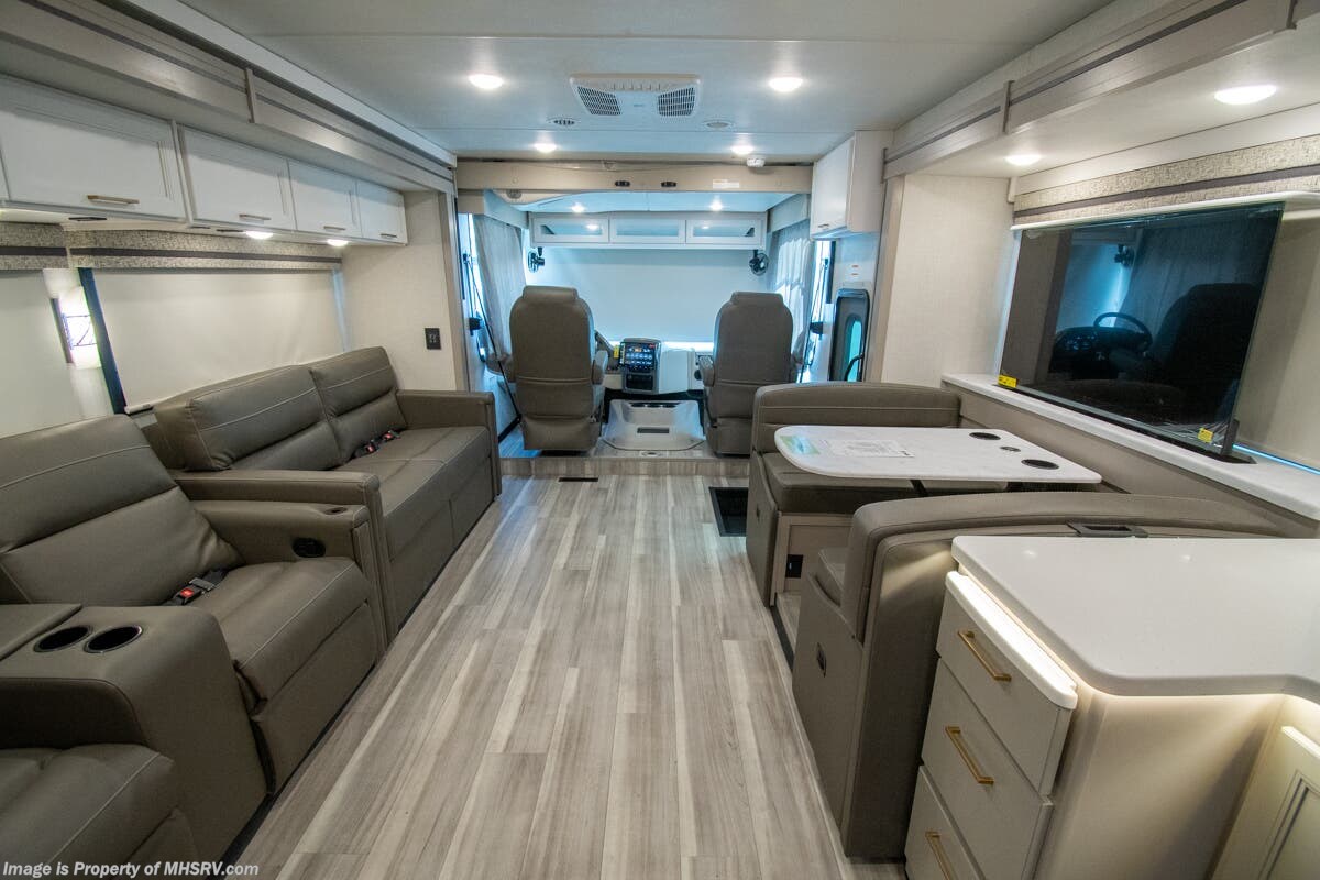 2026 Thor Motor Coach Windsport 36H - New Class A For Sale by Motor Home Specialist in Alvarado, Texas features Awning, Solar Panels, King Size Bed, Insulated, Slideout