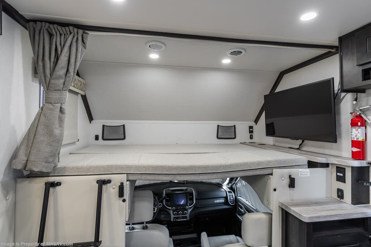 Used 2024 Dynamax Corp Isata 5 Series 28SS available in Alvarado, Texas