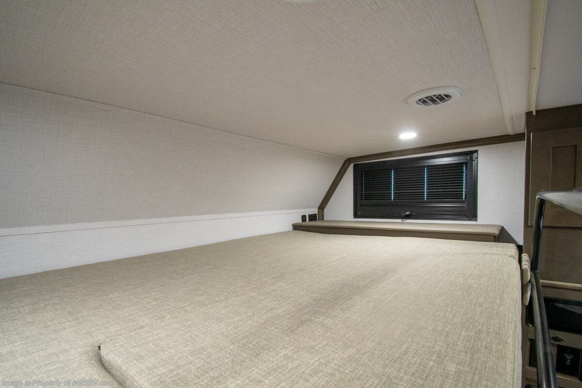 New 2026 Dynamax Corp Europa 34SS available in Alvarado, Texas