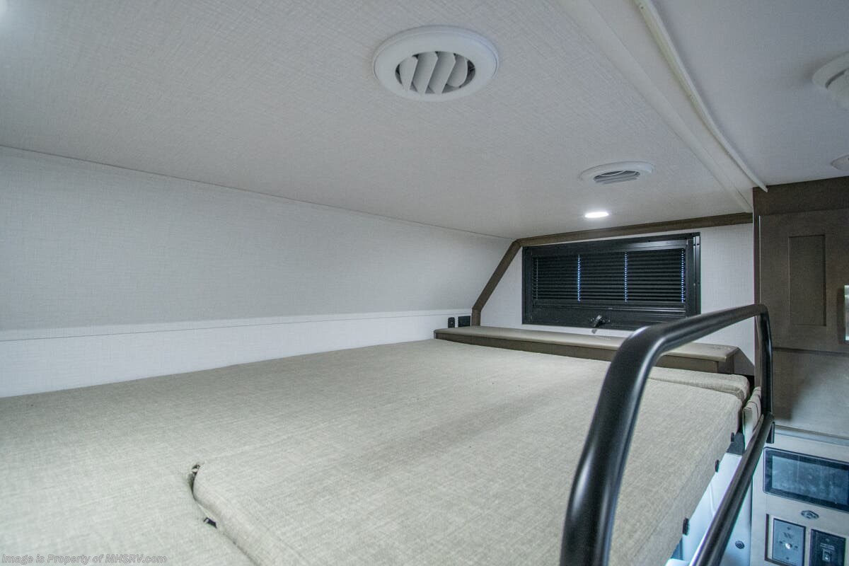 New 2026 Dynamax Corp Europa 34SS available in Alvarado, Texas