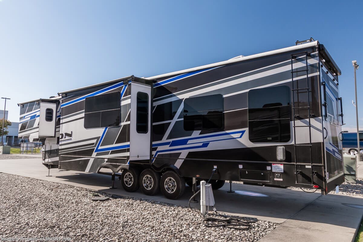 Used 2024 Keystone Fuzion M427 available in Alvarado, Texas