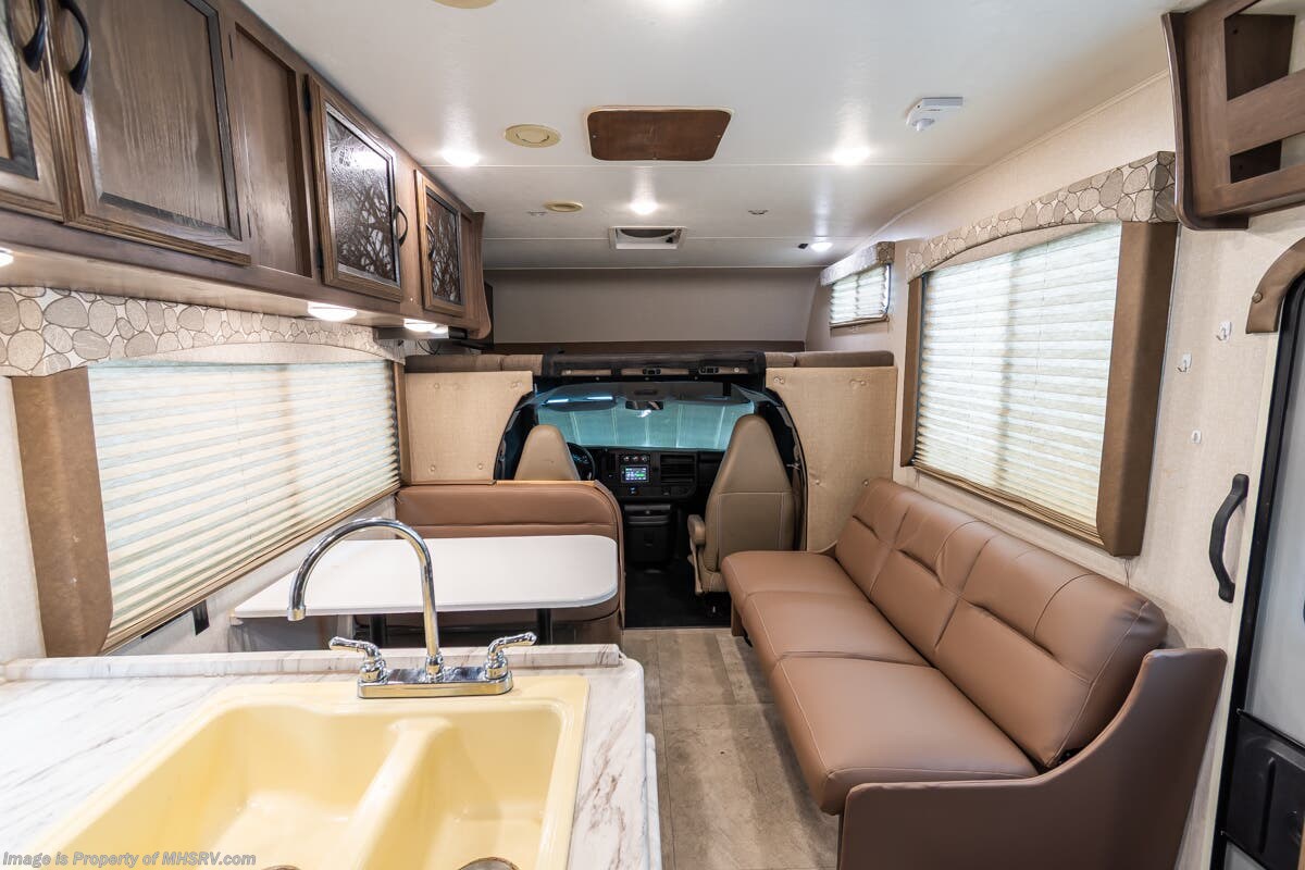 2019 Coachmen Freelander 27QB - Used Class C For Sale by Motor Home Specialist in Alvarado, Texas