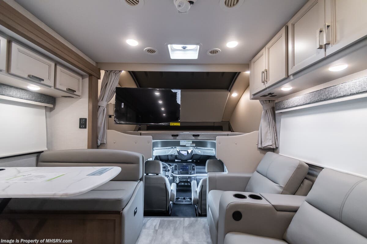 New 2026 Thor Motor Coach Magnitude Grand L35 available in Alvarado, Texas