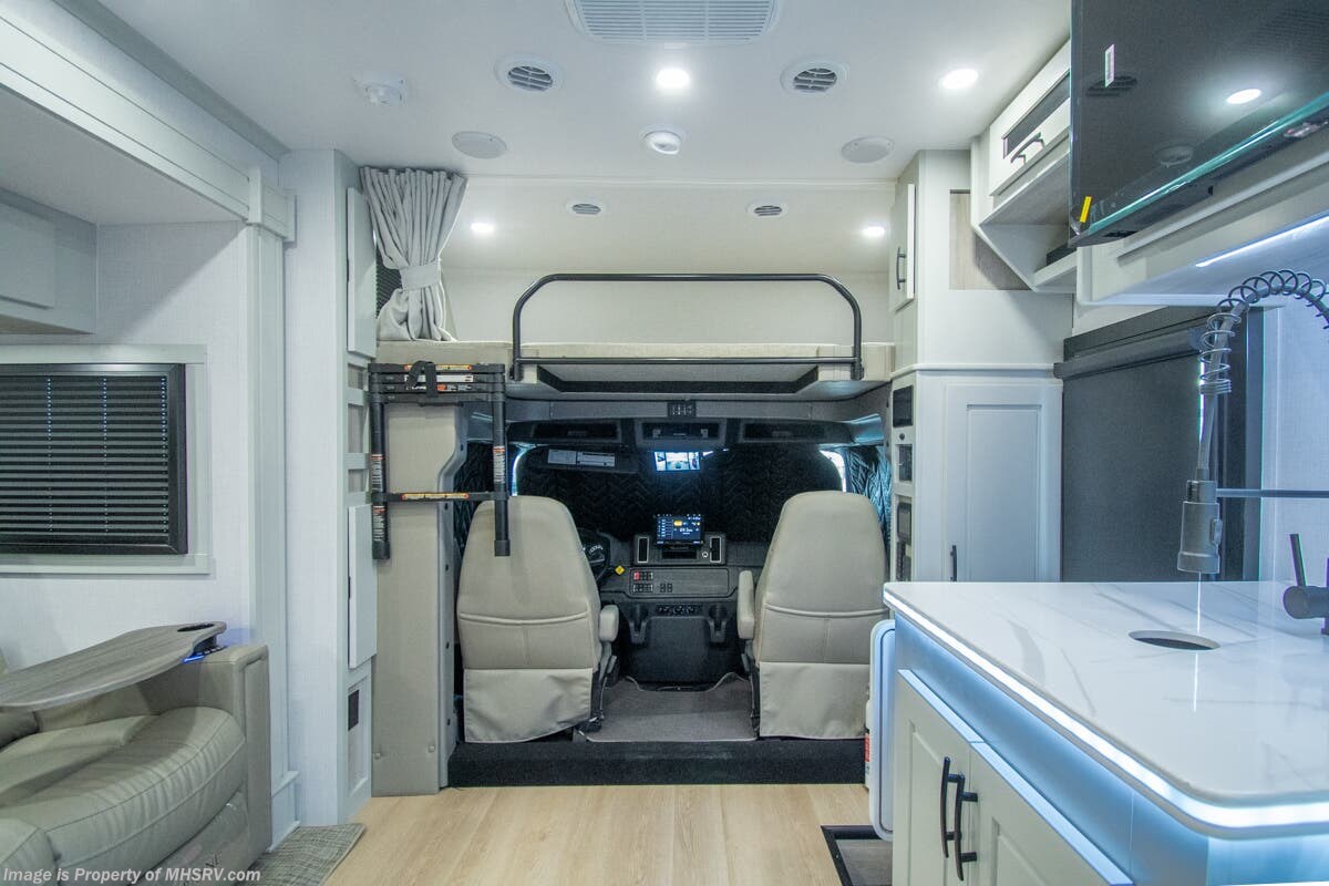 2026 DX3 34KD by Dynamax Corp from Motor Home Specialist in Alvarado, Texas