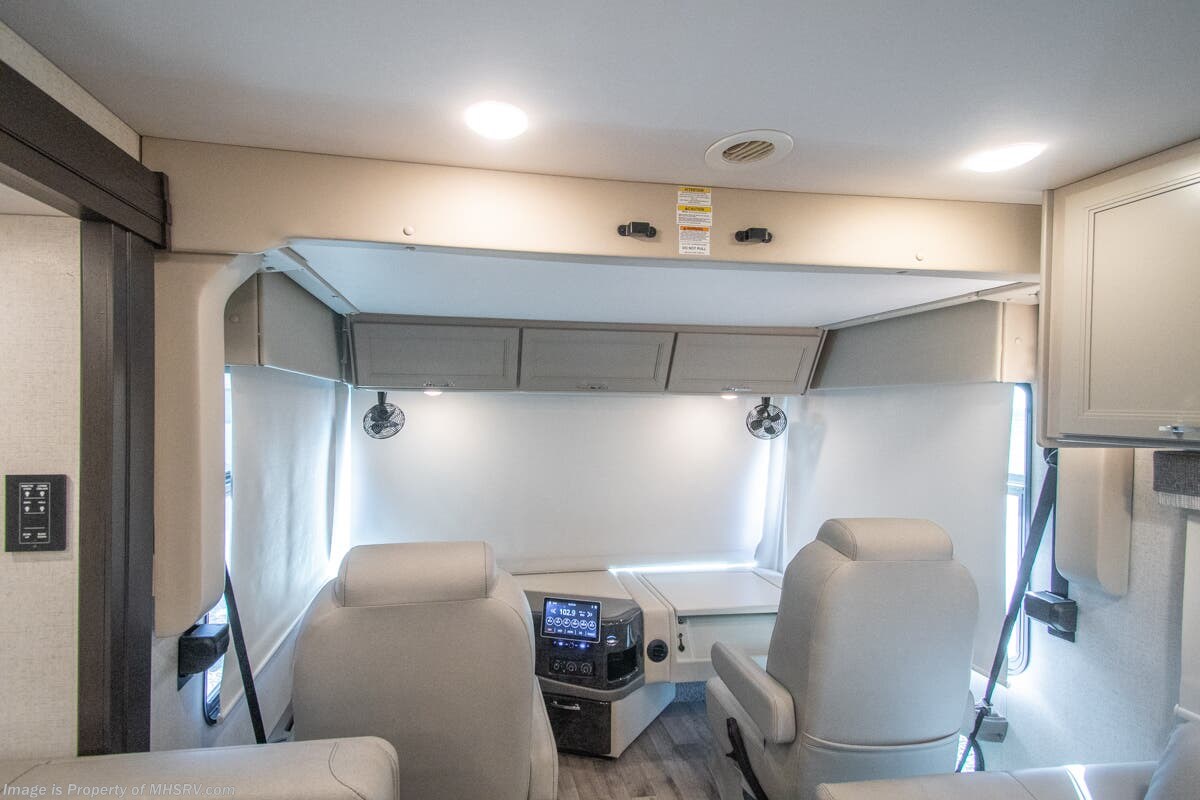 New 2026 Thor Motor Coach Palazzo GT 33.5 available in Alvarado, Texas