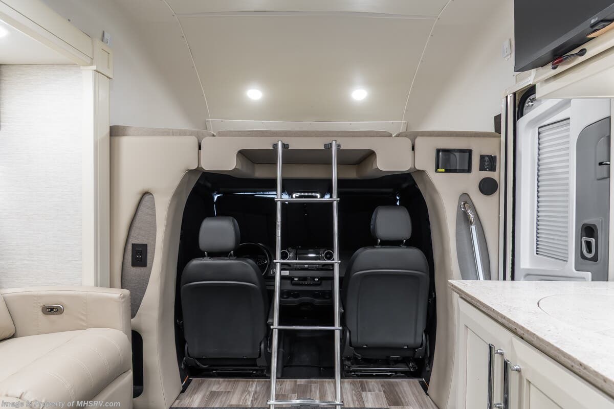 2023 Wayfarer 25TW by Tiffin from Motor Home Specialist in Alvarado, Texas