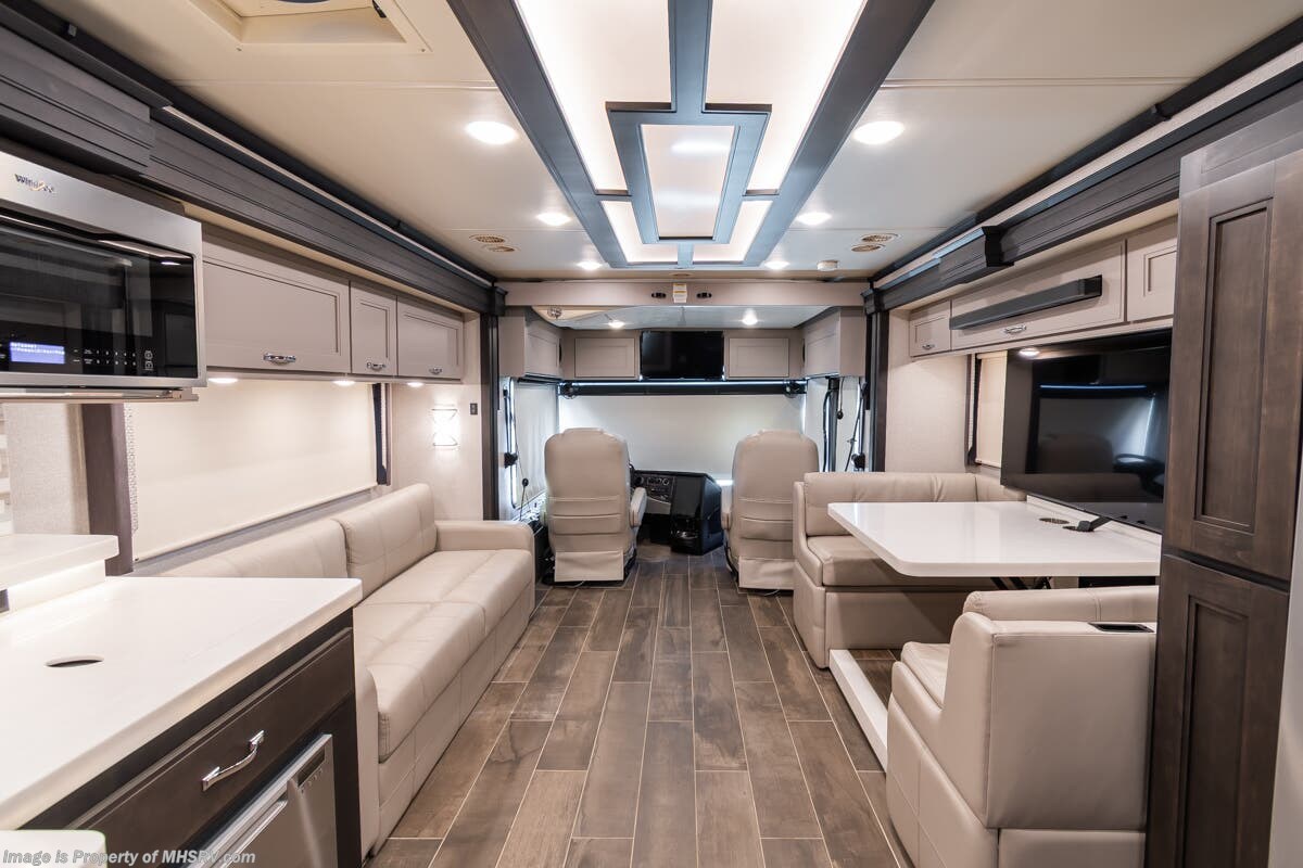 2023 Thor Motor Coach Venetian B42 - Used Diesel Pusher For Sale by Motor Home Specialist in Alvarado, Texas