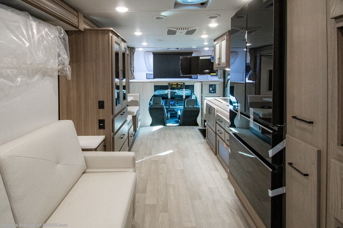 2026 East to West Bravado 29S - New Class C For Sale by Motor Home Specialist in Alvarado, Texas