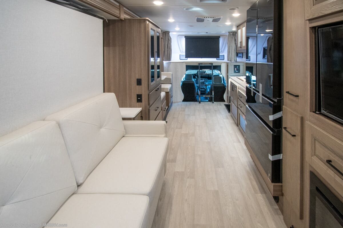 2026 East to West Bravado 29S - New Class C For Sale by Motor Home Specialist in Alvarado, Texas