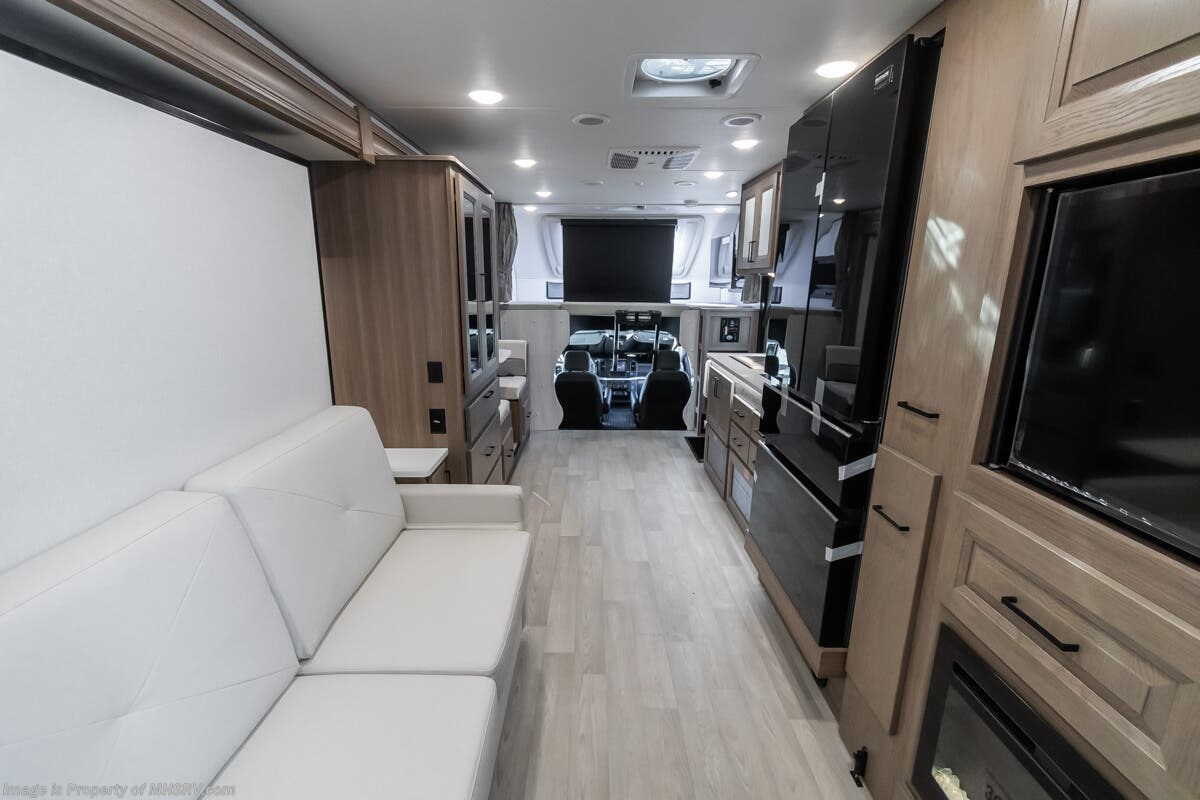 2026 East to West Bravado 29S - New Class C For Sale by Motor Home Specialist in Alvarado, Texas