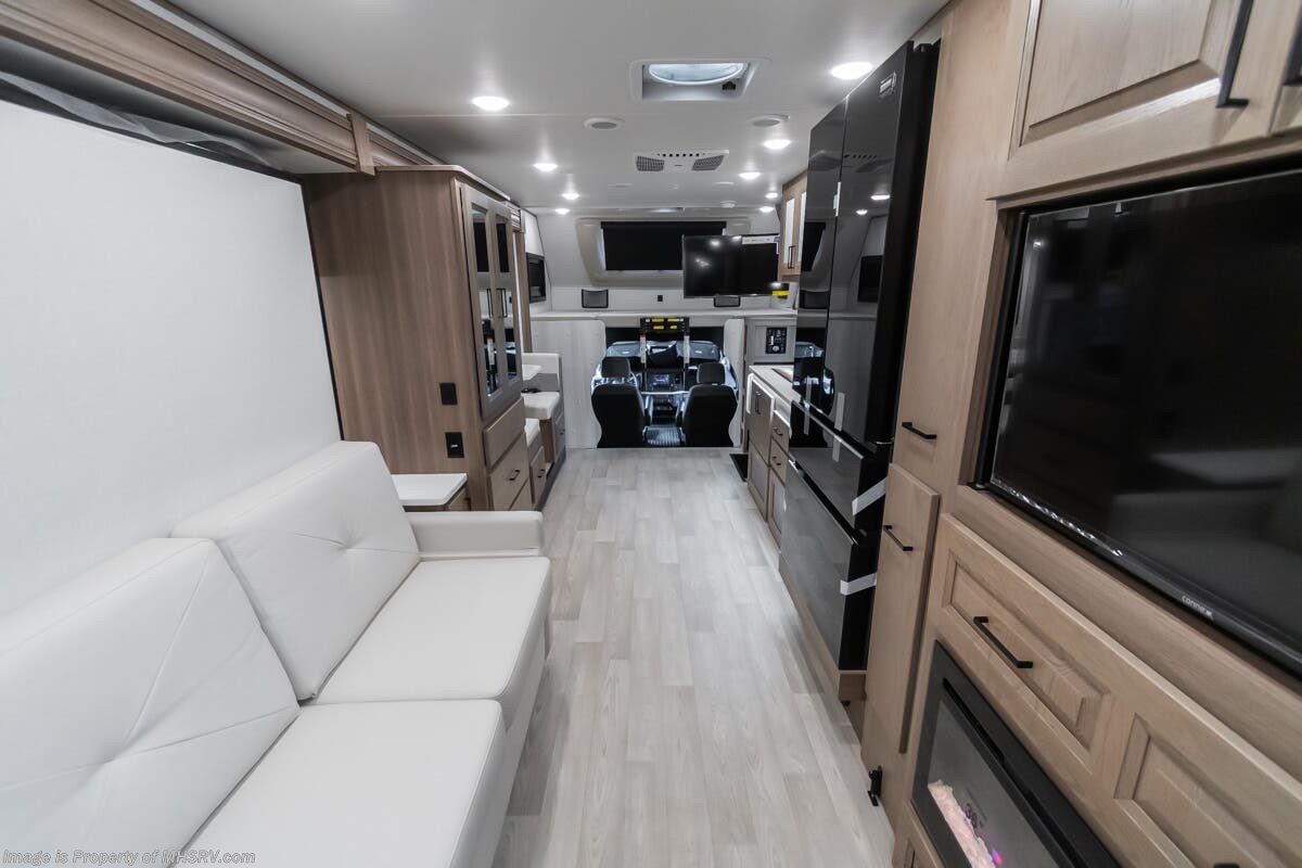 2026 East to West Bravado 29S - New Class C For Sale by Motor Home Specialist in Alvarado, Texas