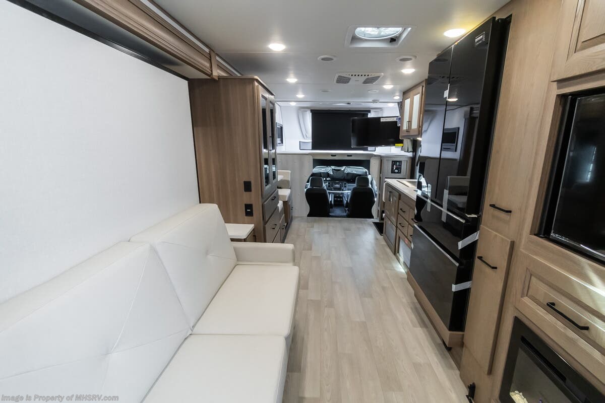 2026 East to West Bravado 29S - New Class C For Sale by Motor Home Specialist in Alvarado, Texas