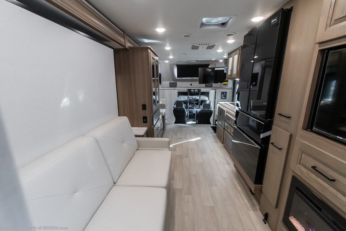 2026 East to West Bravado 29S - New Class C For Sale by Motor Home Specialist in Alvarado, Texas