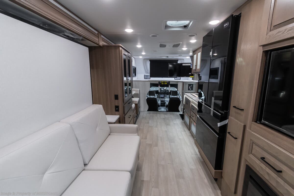 2026 East to West Bravado 29S - New Class C For Sale by Motor Home Specialist in Alvarado, Texas