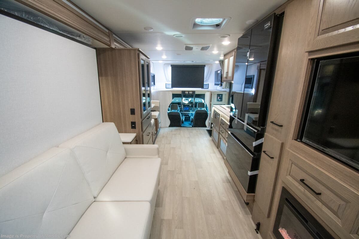 2026 East to West Bravado 29S - New Class C For Sale by Motor Home Specialist in Alvarado, Texas