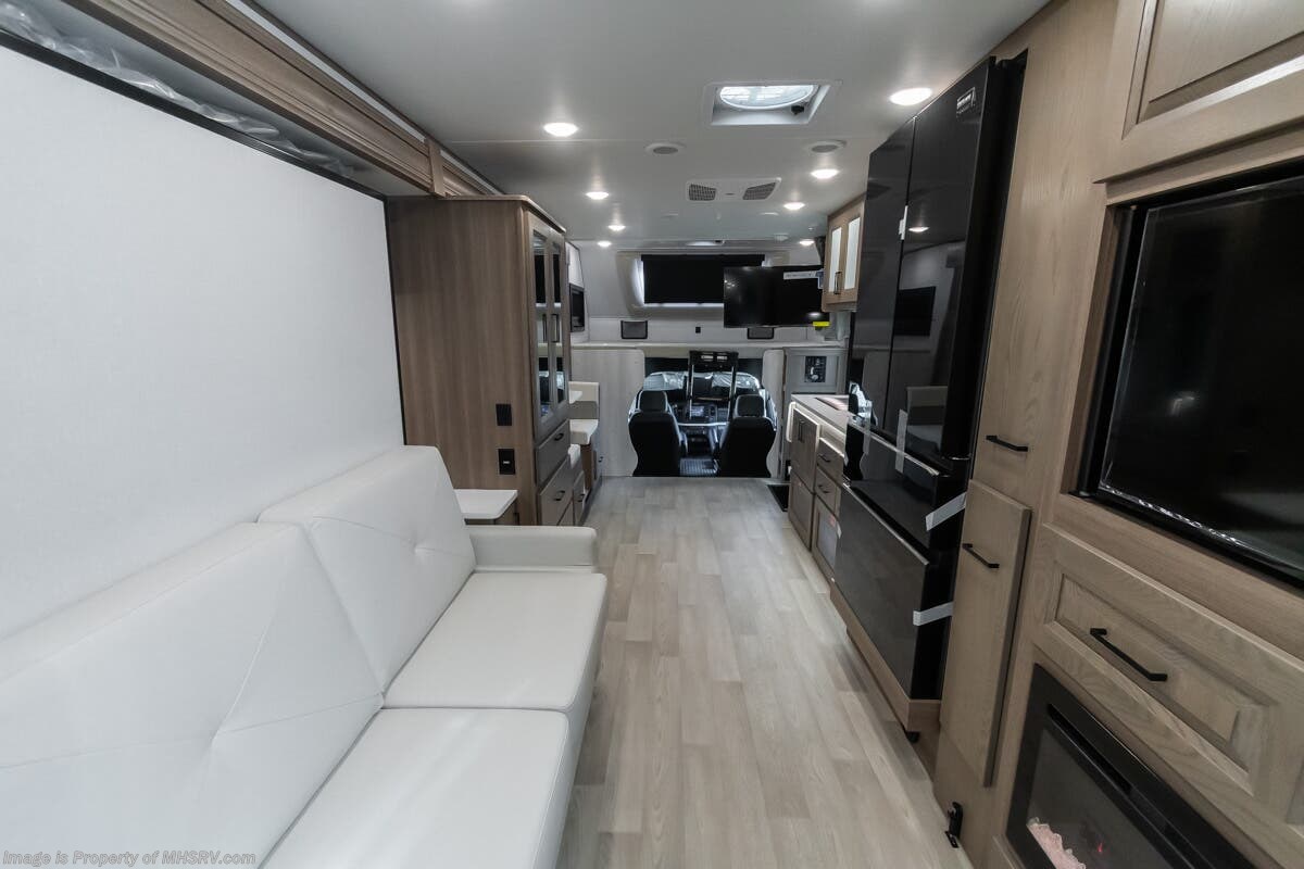 2026 East to West Bravado 29S - New Class C For Sale by Motor Home Specialist in Alvarado, Texas