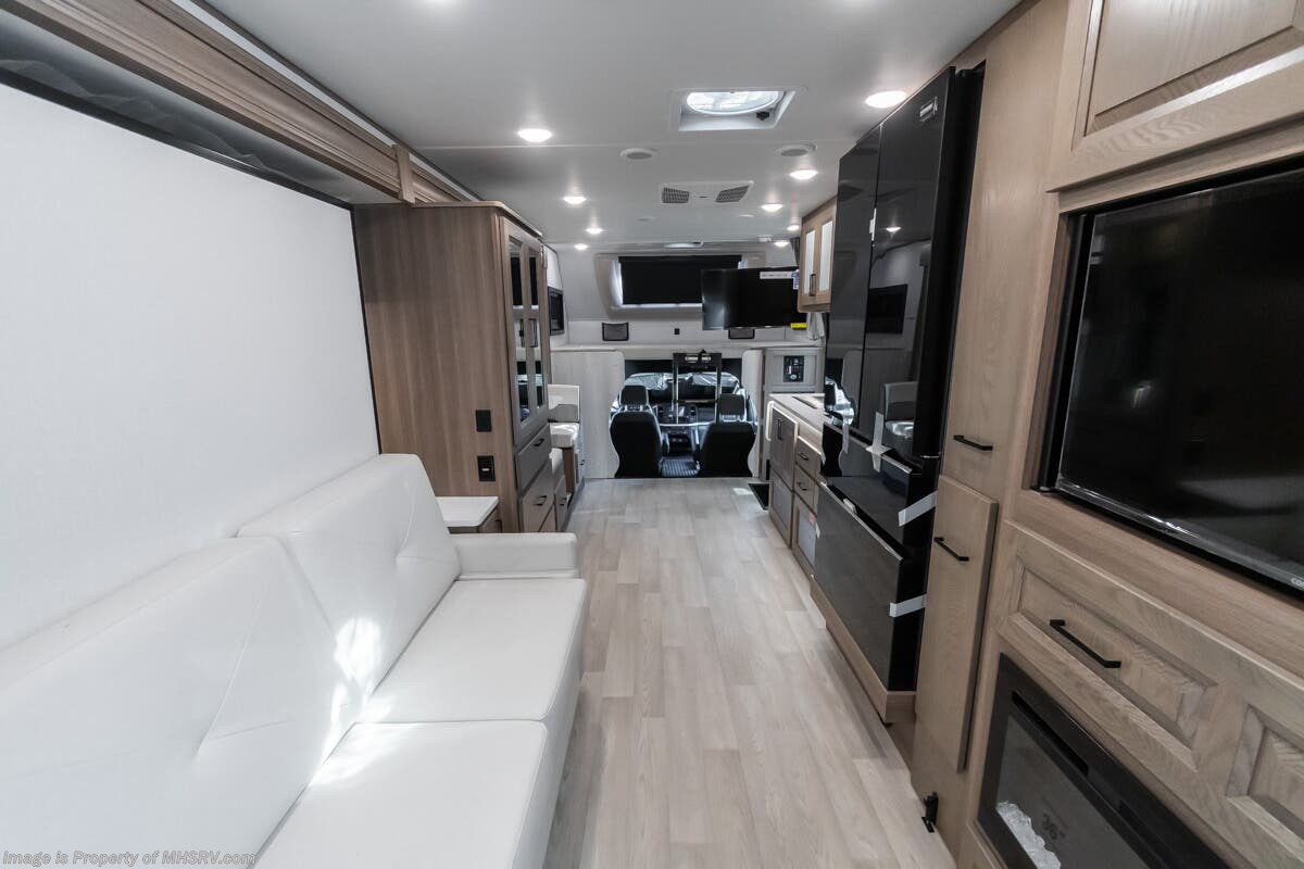 2026 East to West Bravado 29S - New Class C For Sale by Motor Home Specialist in Alvarado, Texas