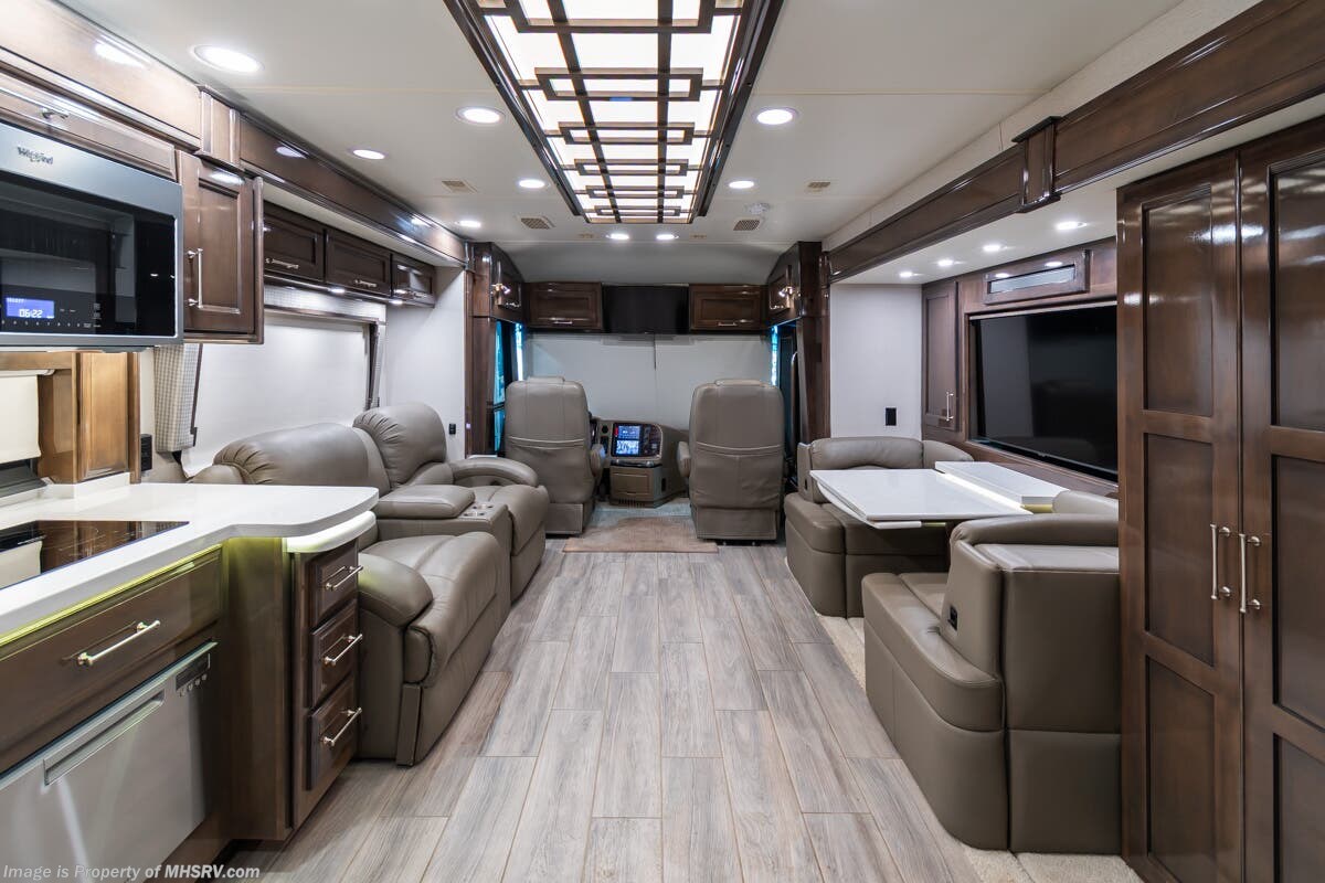 2022 Entegra Coach Aspire 44R - Used Diesel Pusher For Sale by Motor Home Specialist in Alvarado, Texas features Bunk Beds, Bath & 1/2, Theater Seating