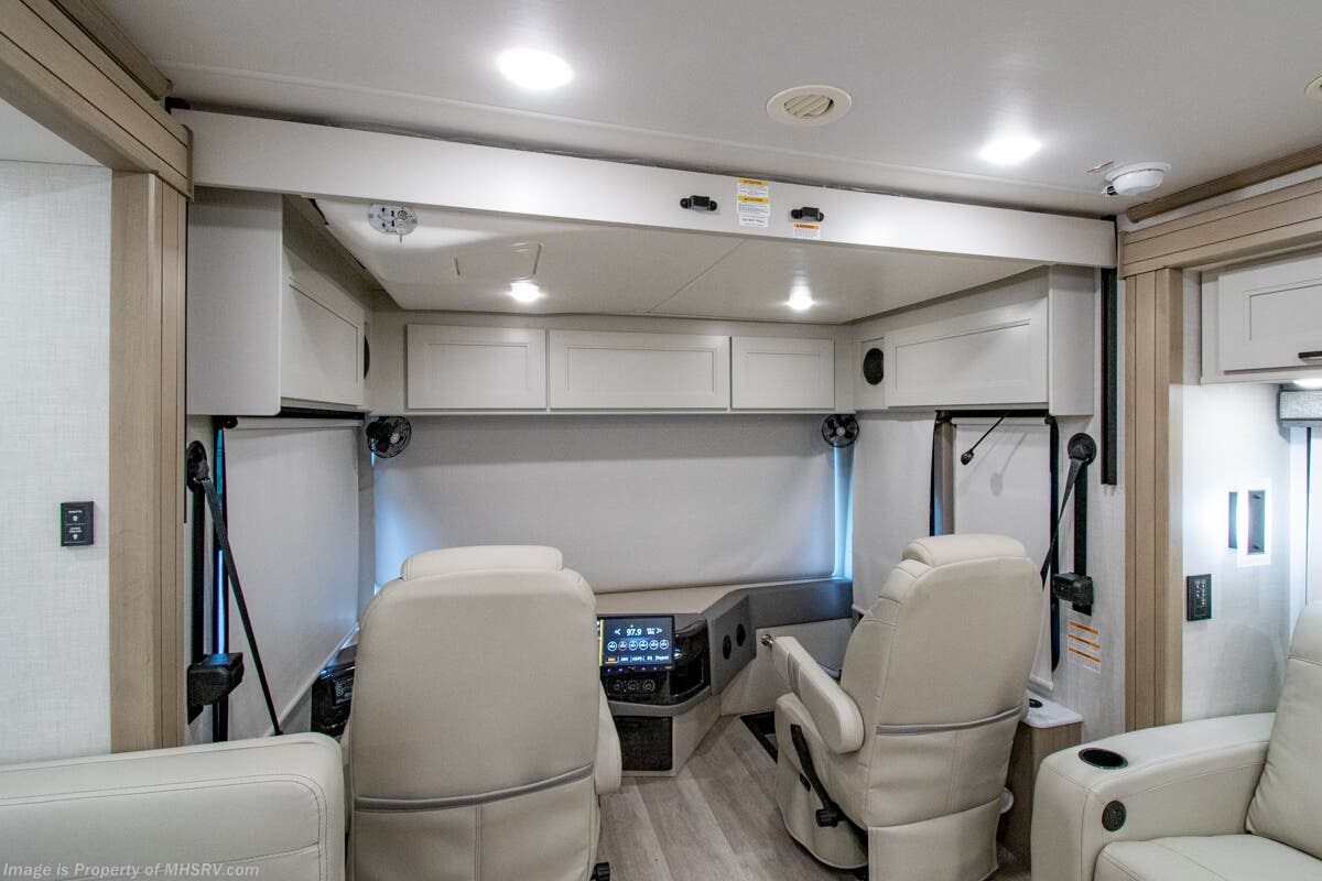 New 2027 Thor Motor Coach Riviera 39BH available in Alvarado, Texas