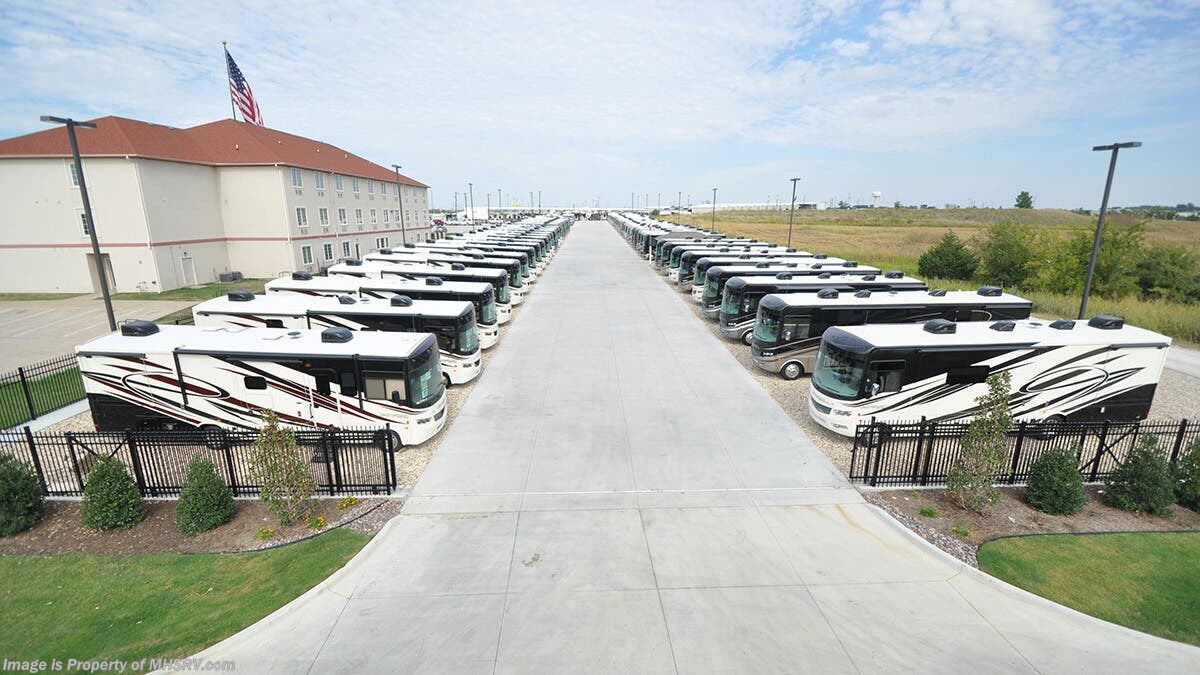 New 2026 Nexus Wraith 35F available in Alvarado, Texas