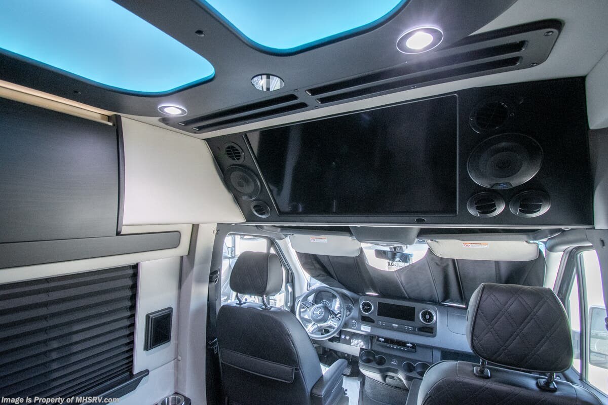 New 2027 Midwest Luxe Cruiser D6 available in Alvarado, Texas