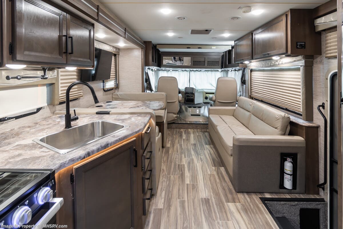 2022 Thor Motor Coach A.C.E. 32.3 - Used Class A For Sale by Motor Home Specialist in Alvarado, Texas features Bunk Beds