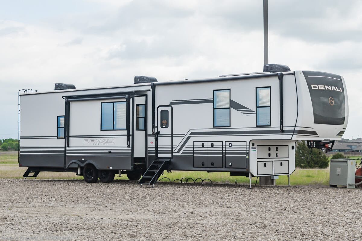 2025 Dutchmen Denali 420DS 5th Wheel W/ Hydraulic Auto Leveling, Solar System, 3 A/C's, Slideout Awning &amp; More