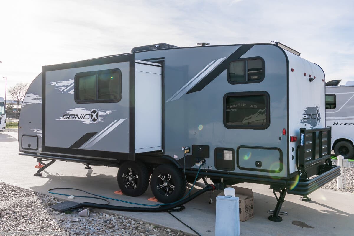 Used 2023 Venture Sonic 211VDB available in Alvarado, Texas