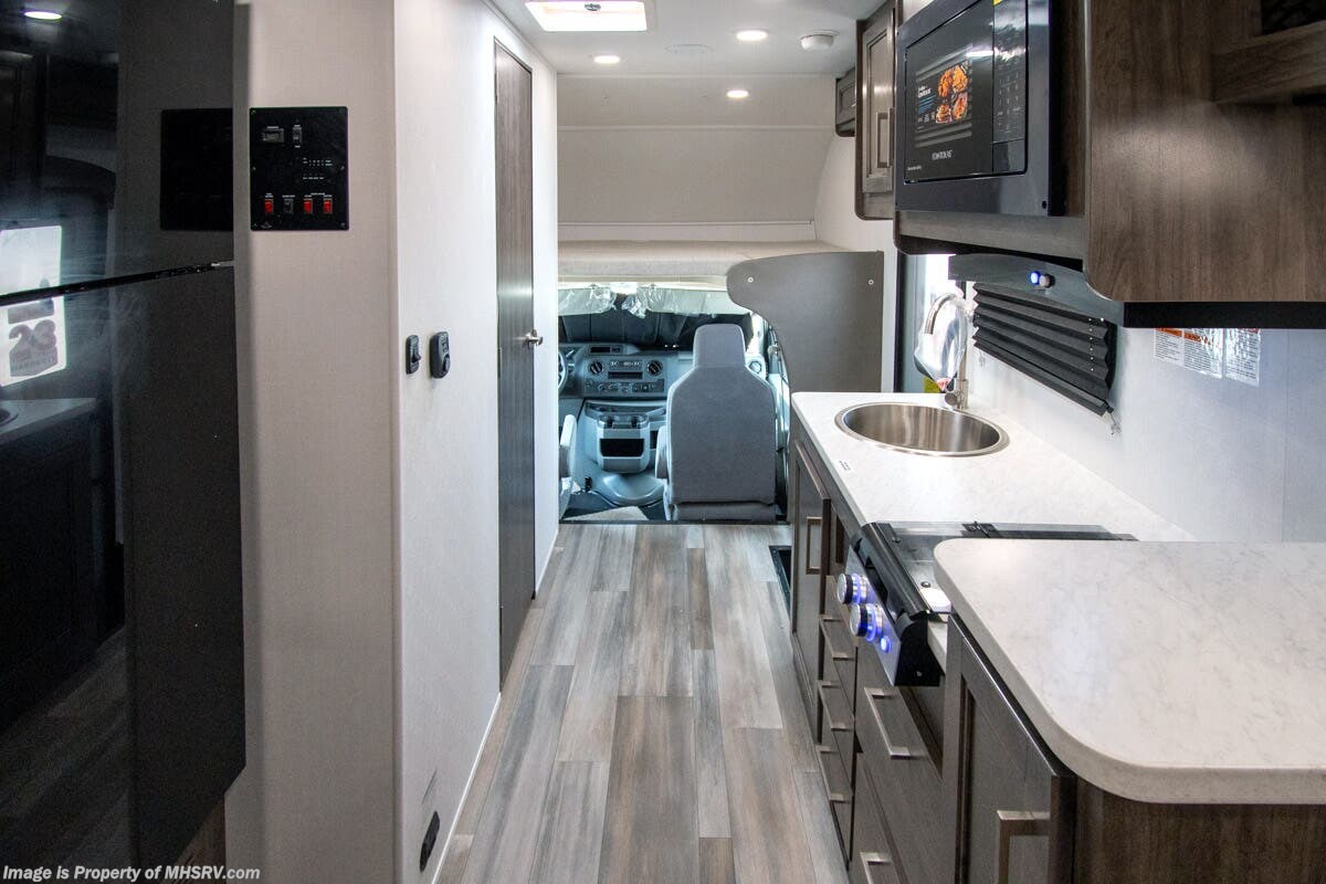 2026 Entegra Coach Odyssey SE 20LF - New Class C For Sale by Motor Home Specialist in Alvarado, Texas