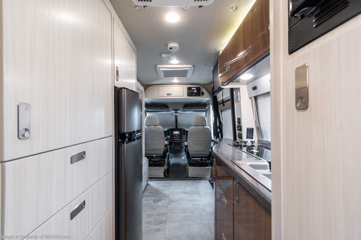 2015 Winnebago Era 170C - Used Class B For Sale by Motor Home Specialist in Alvarado, Texas