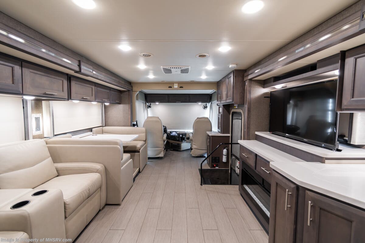 2022 Thor Motor Coach Palazzo 37.5 - Used Diesel Pusher For Sale by Motor Home Specialist in Alvarado, Texas features Bath & 1/2, Theater Seating