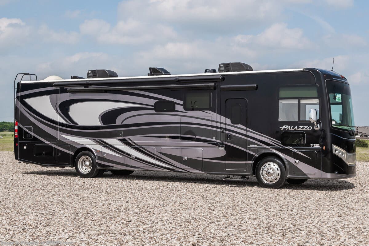 2022 Thor Motor Coach Palazzo