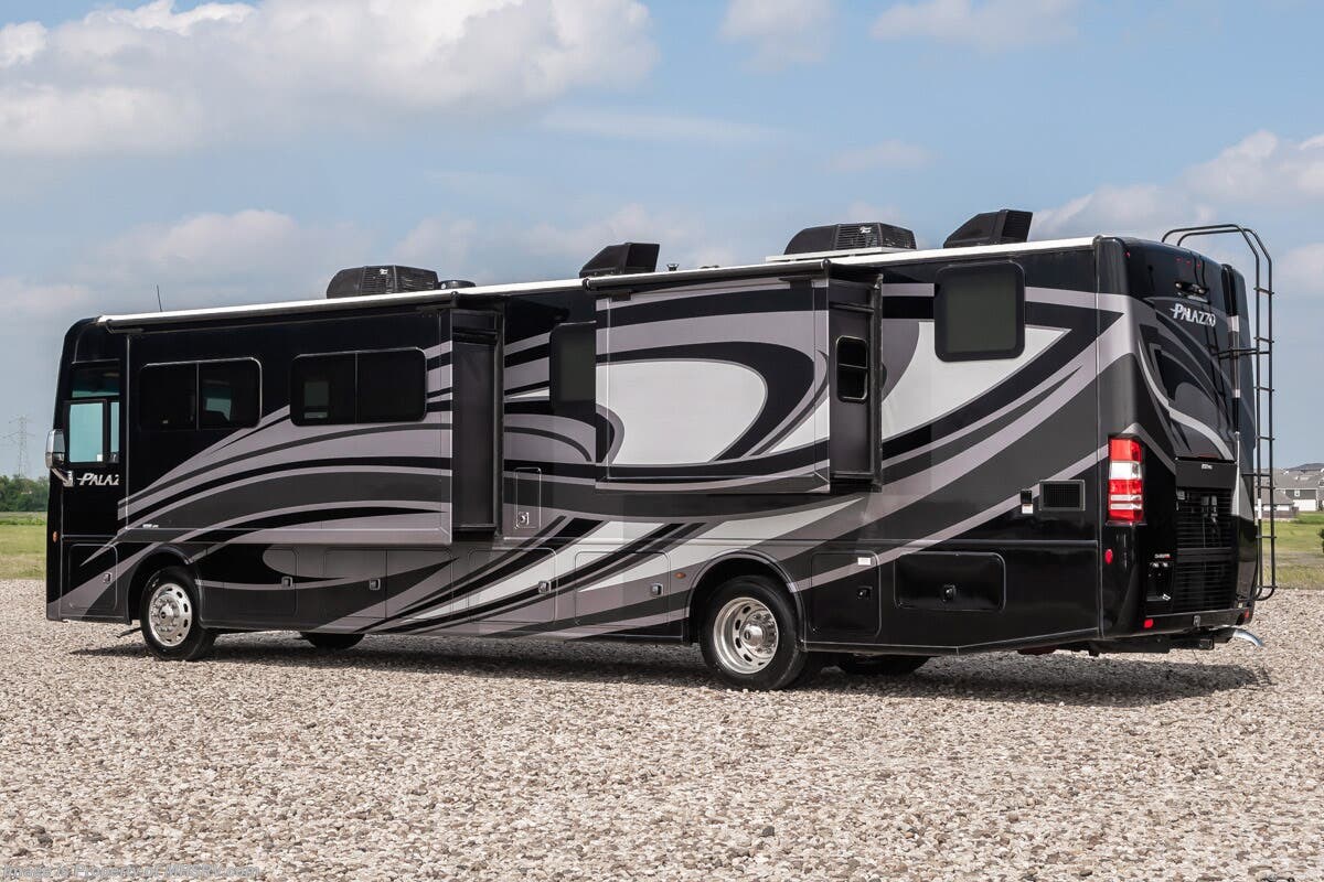 2022 Thor Motor Coach Palazzo 37.5 Bath & 1/2 RV W/ Theater Seats ...