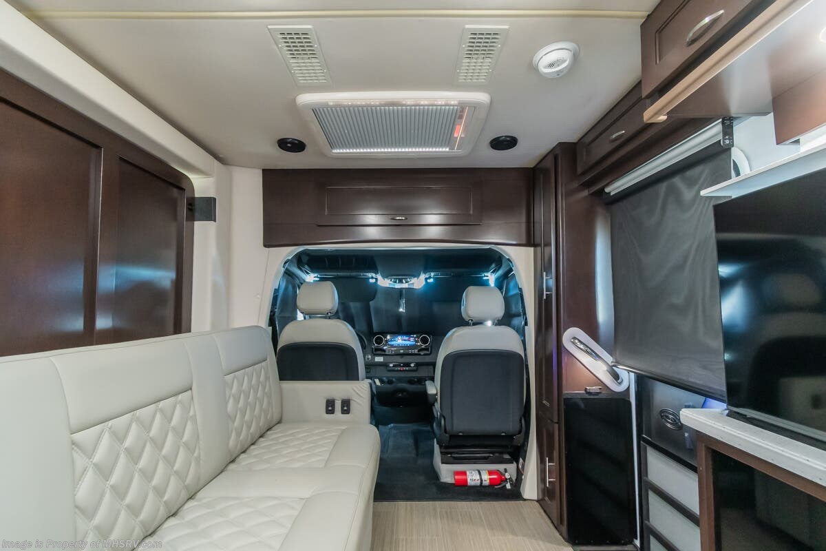 2022 Ultra Brougham by Regency from Motor Home Specialist in Alvarado, Texas
