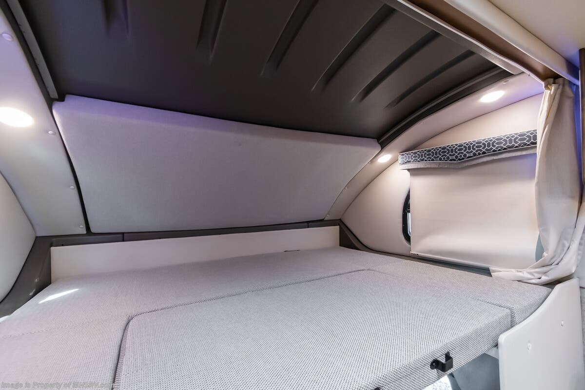 Used 2022 Thor Motor Coach Magnitude XG32 available in Alvarado, Texas