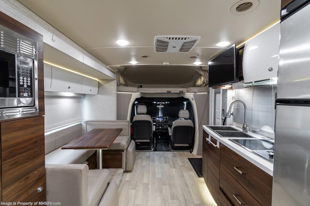 2020 Winnebago View 24J - Used Class C For Sale by Motor Home Specialist in Alvarado, Texas