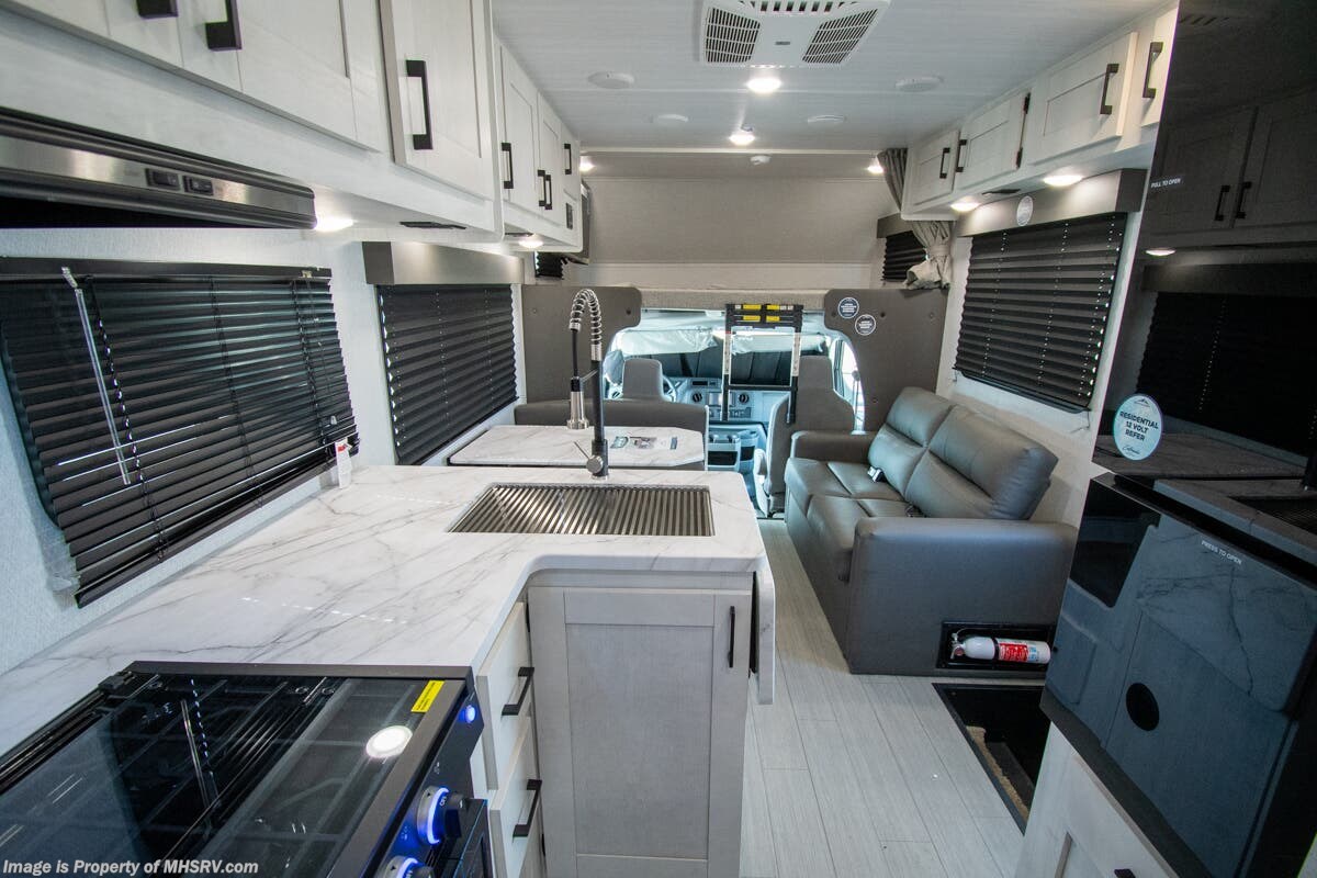 2026 East to West Entrada 2710NK - New Class C For Sale by Motor Home Specialist in Alvarado, Texas features 50 Amp Service
