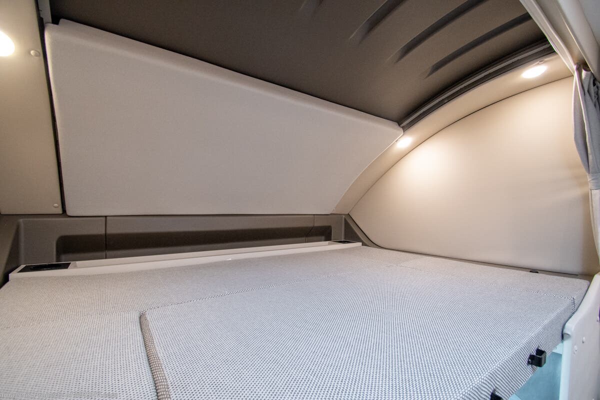 New 2027 Thor Motor Coach Magnitude Grand X32 available in Alvarado, Texas