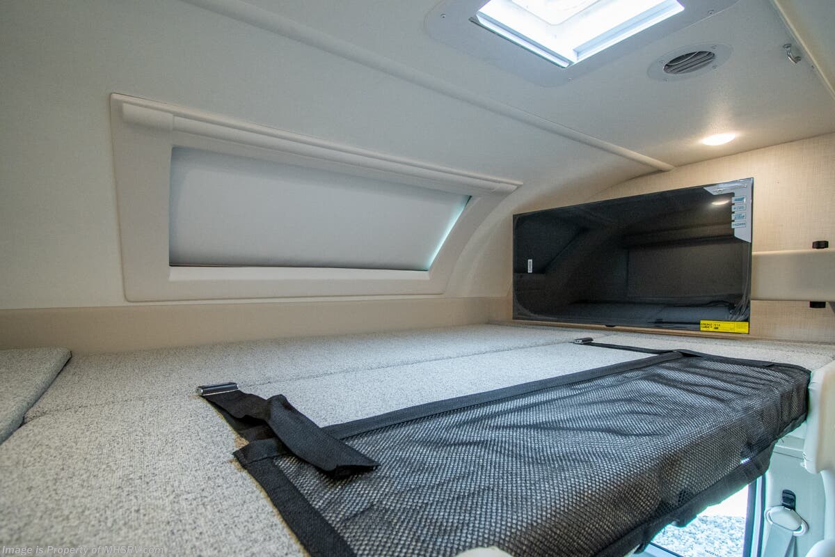 New 2027 Thor Motor Coach Quantum HS31 available in Alvarado, Texas