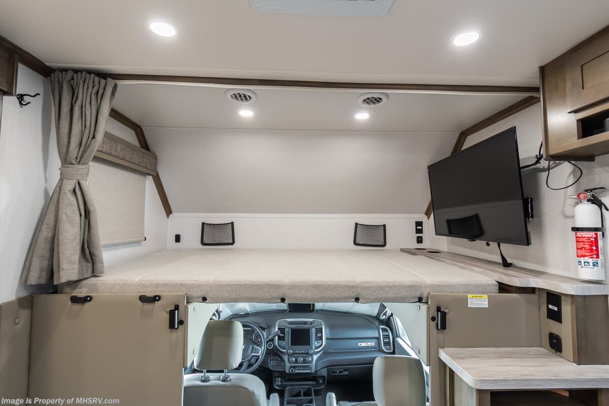 Used 2025 Dynamax Corp Isata 5 Series 28SS available in Alvarado, Texas