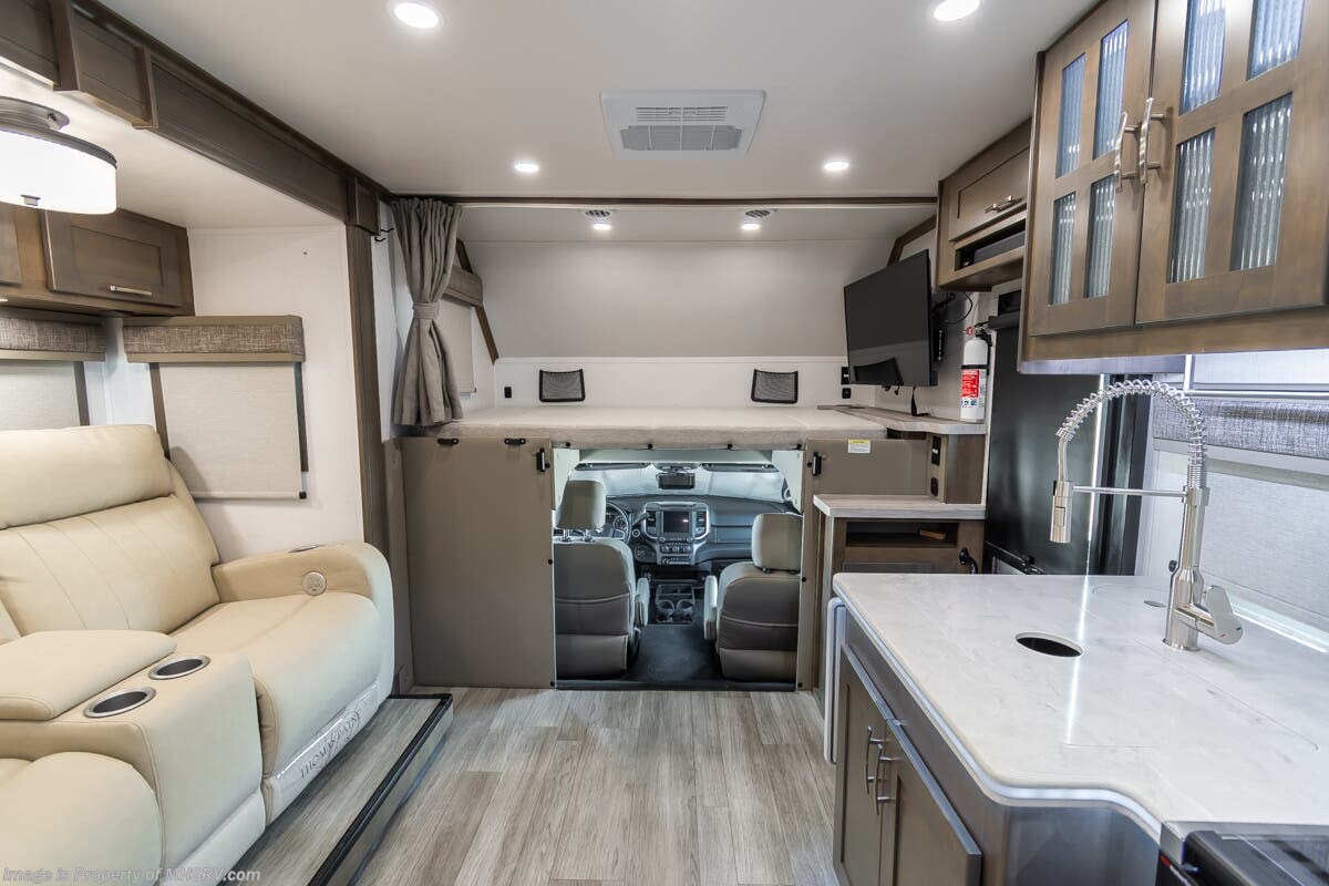 2025 Dynamax Corp Isata 5 Series 28SS - Used Class C For Sale by Motor Home Specialist in Alvarado, Texas