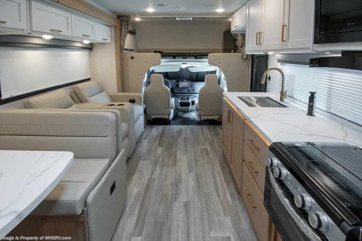 2027 Thor Motor Coach Four Winds 31H - New Class C For Sale by Motor Home Specialist in Alvarado, Texas features Theater Seating