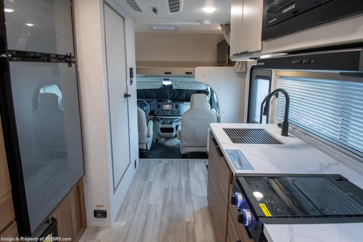 2027 Thor Motor Coach Four Winds 19Z - New Class C For Sale by Motor Home Specialist in Alvarado, Texas