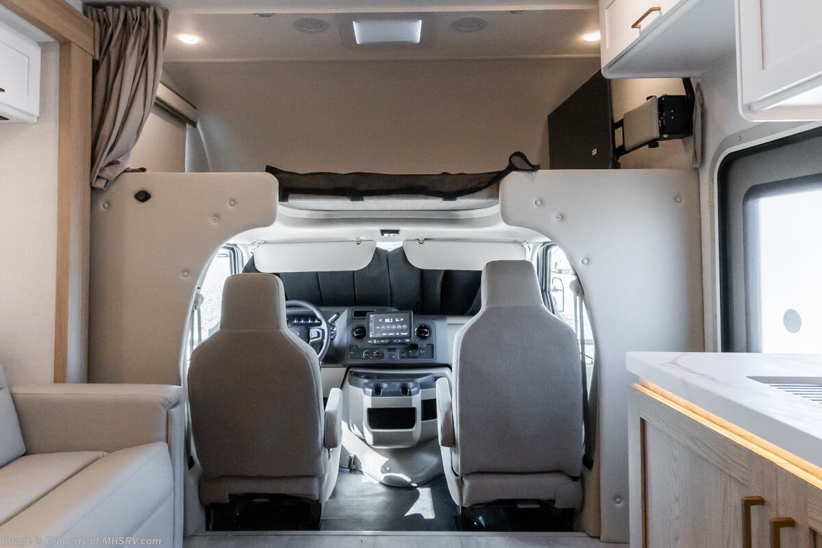 2027 Chateau 31H by Thor Motor Coach from Motor Home Specialist in Alvarado, Texas