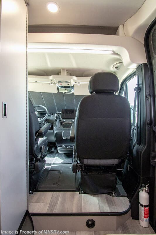 2027 Rize 18Z by Thor Motor Coach from Motor Home Specialist in Alvarado, Texas