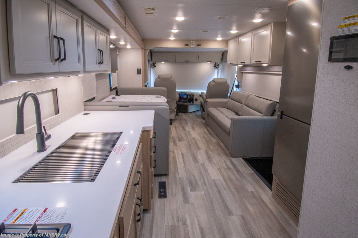 2027 Thor Motor Coach Palazzo GT 33.6 - New Diesel Pusher For Sale by Motor Home Specialist in Alvarado, Texas
