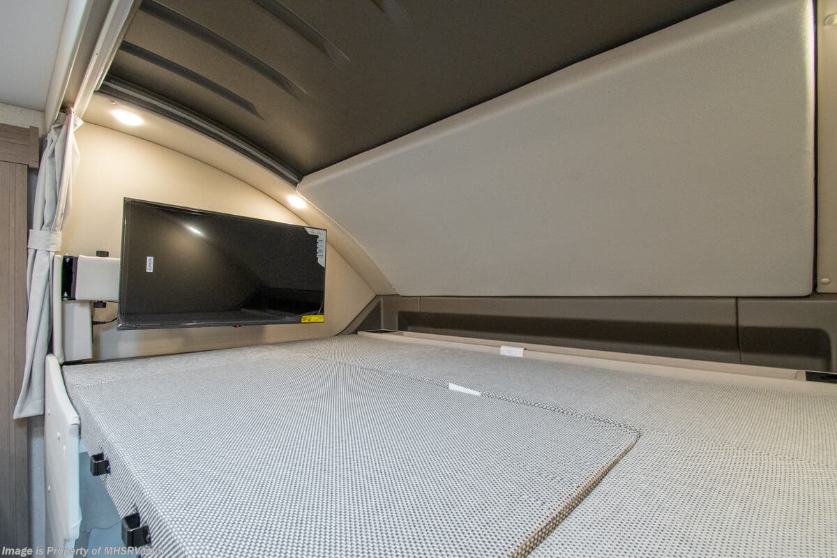 New 2027 Thor Motor Coach Omni Trail L35 available in Alvarado, Texas