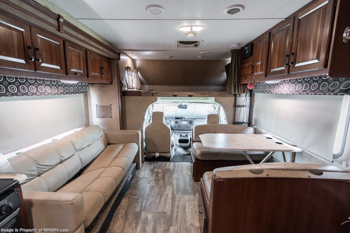 2016 Forest River Sunseeker 3170DS - Used Class C For Sale by Motor Home Specialist in Alvarado, Texas