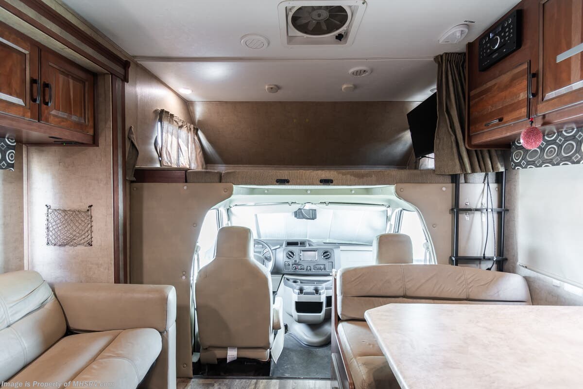 2016 Sunseeker 3170DS by Forest River from Motor Home Specialist in Alvarado, Texas