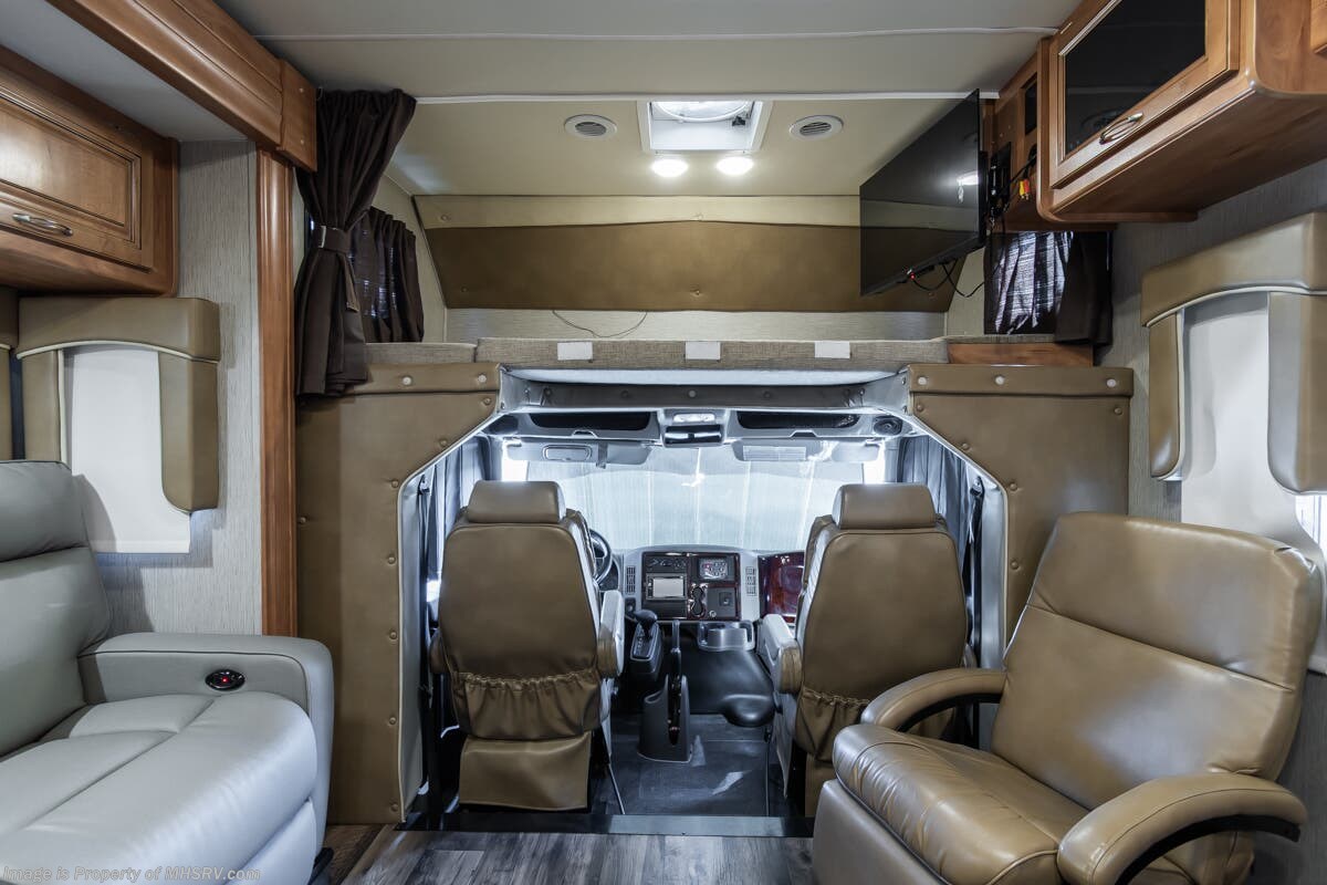 2019 Wraith 32W by Nexus from Motor Home Specialist in Alvarado, Texas
